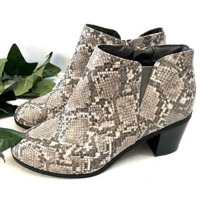 Cloudwalkers Snake Animal Print Ankle Boots Size 8.5W